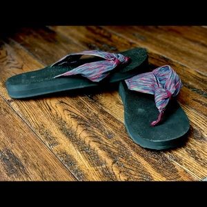 NEW Merence Fanture flip-flops, Women's Arch Support 9W, Red/Blue sandals